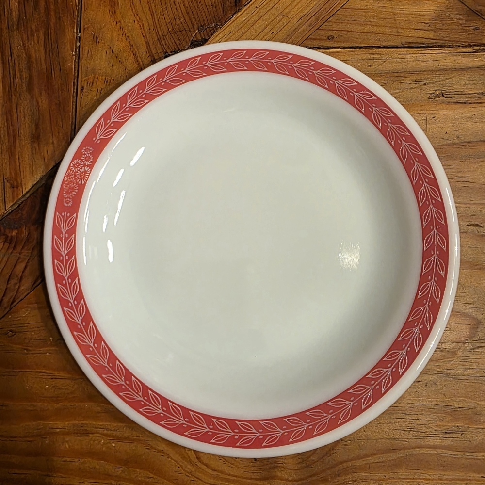 Pyrex Red Border Revel Laurel Leaf Plate 9"